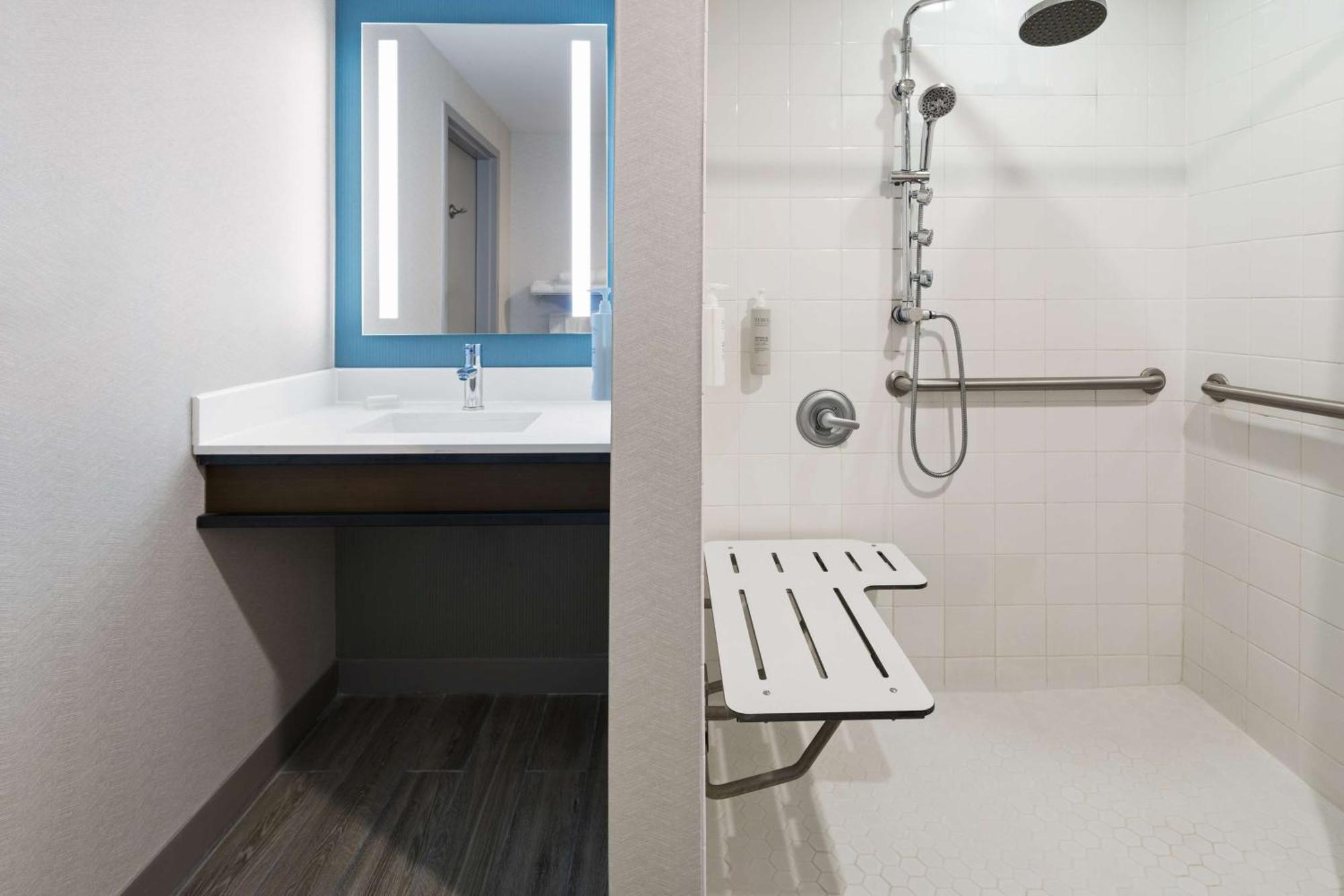 Hilton Garden Inn Winston-Salem/Hanes Mall Extérieur photo